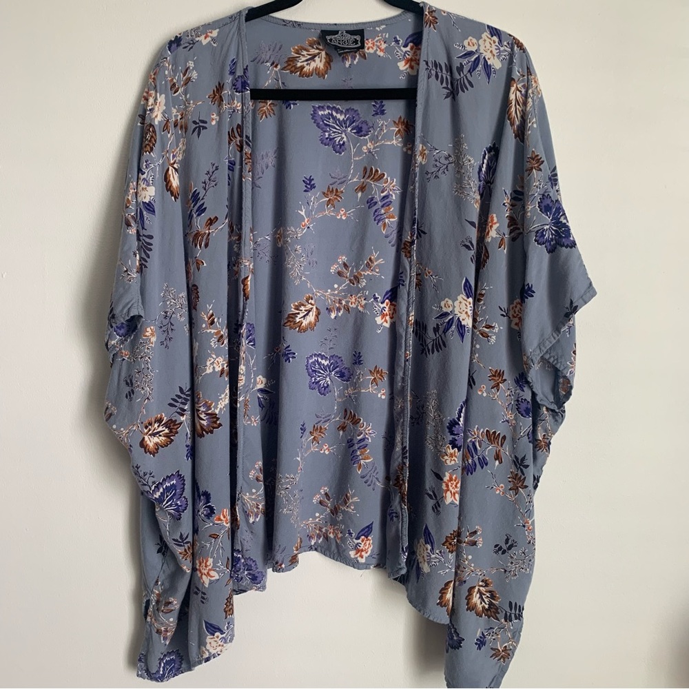 Angie floral lightweight kimono wrap